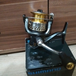 Shimano Rarernium Ci4 2500 pergető orsó használt eladó